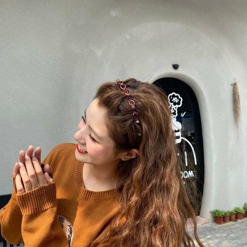 Double Bangs Hairstyle Hairpin